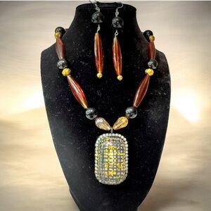 Elegant Beaded Necklace with Mosaic Pendant
